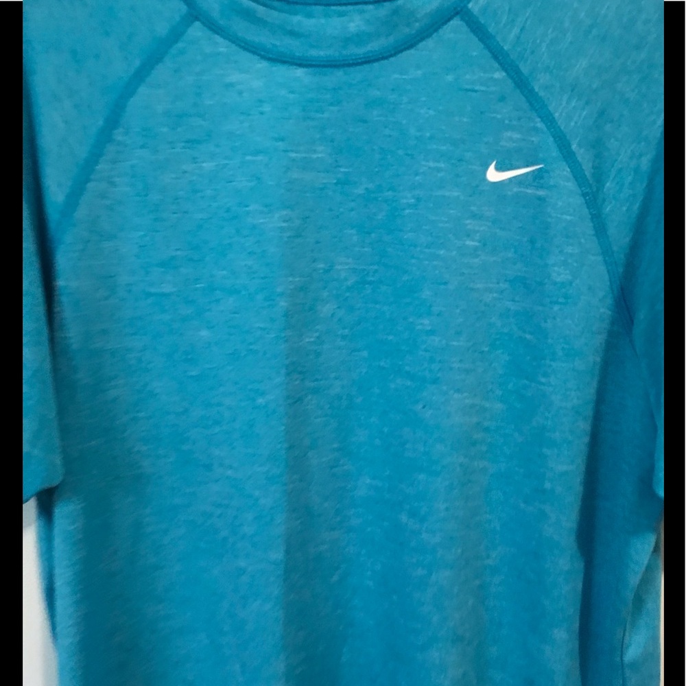 Men’s Nike shirt